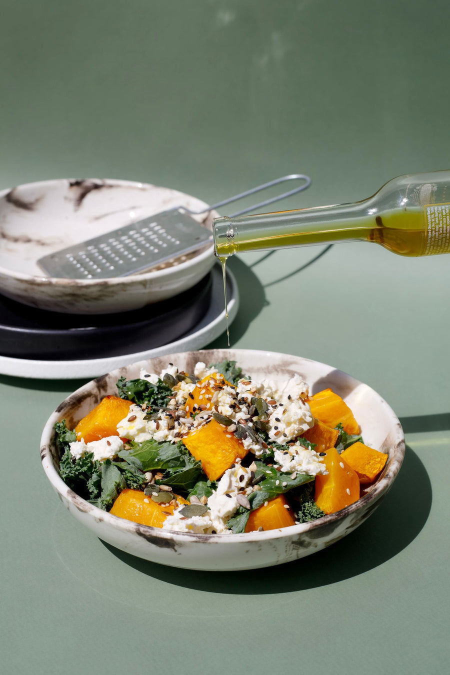 Ofenkürbis mit Feta und Kräuterjoghurt